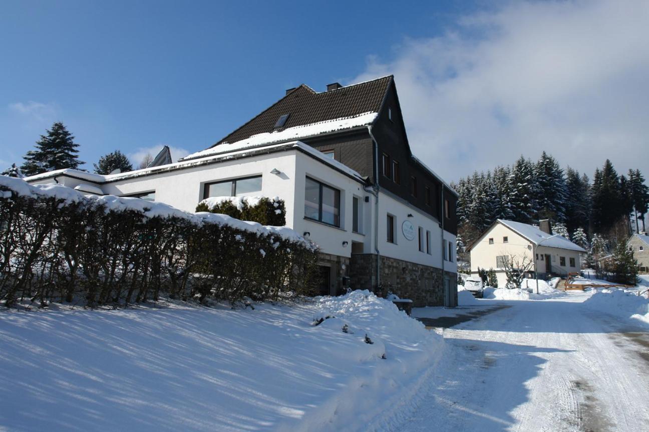 Haus Hesseberg Hotel Medebach Bagian luar foto